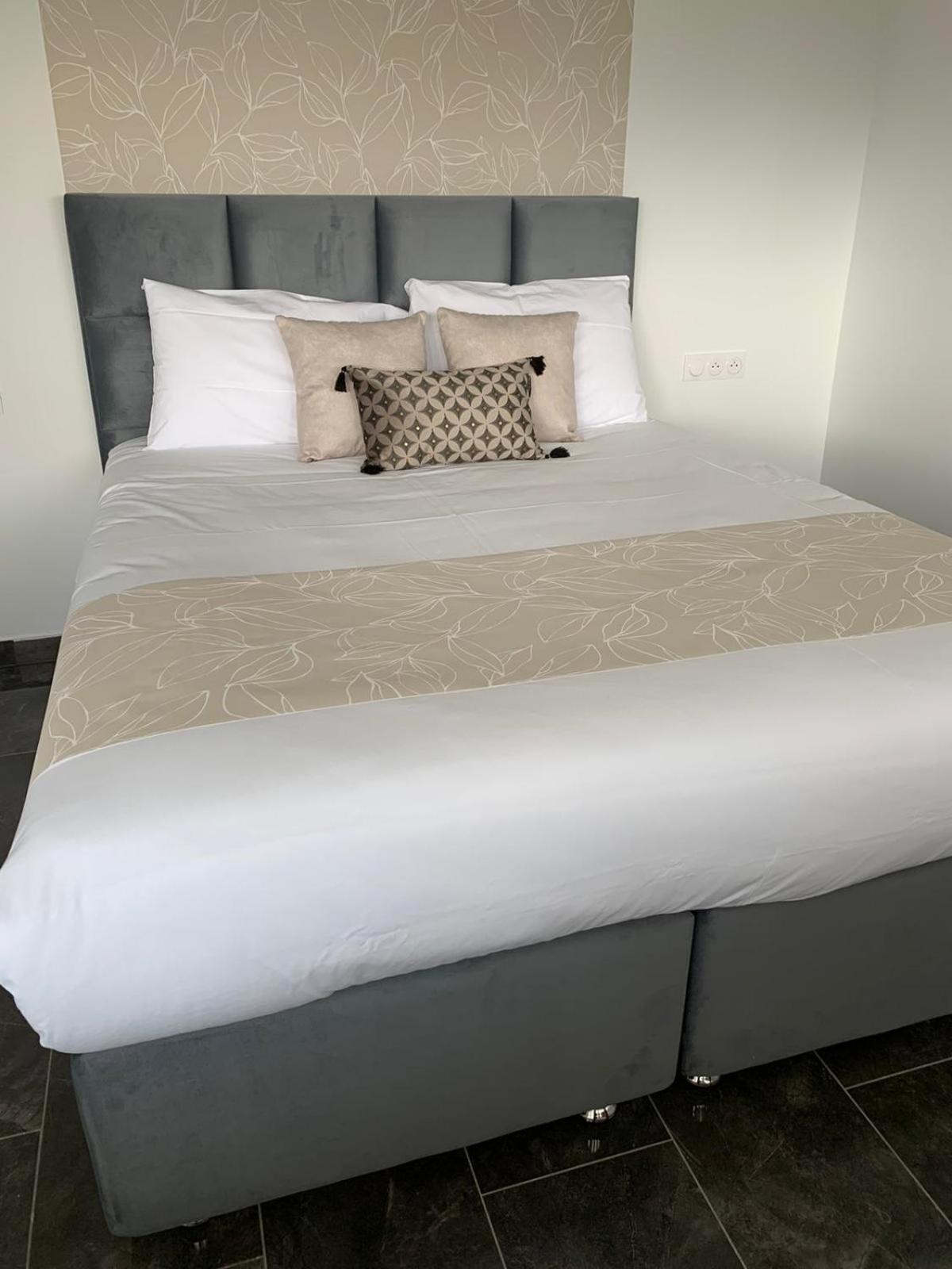 Hotel Parc Les Cigognes Albé Екстериор снимка